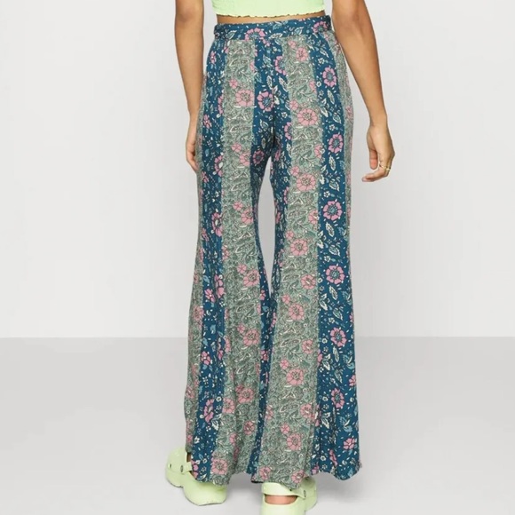 Free People Pants - NWTS F.P. BALI SULTRY BOHO FLARE PANTS (S)